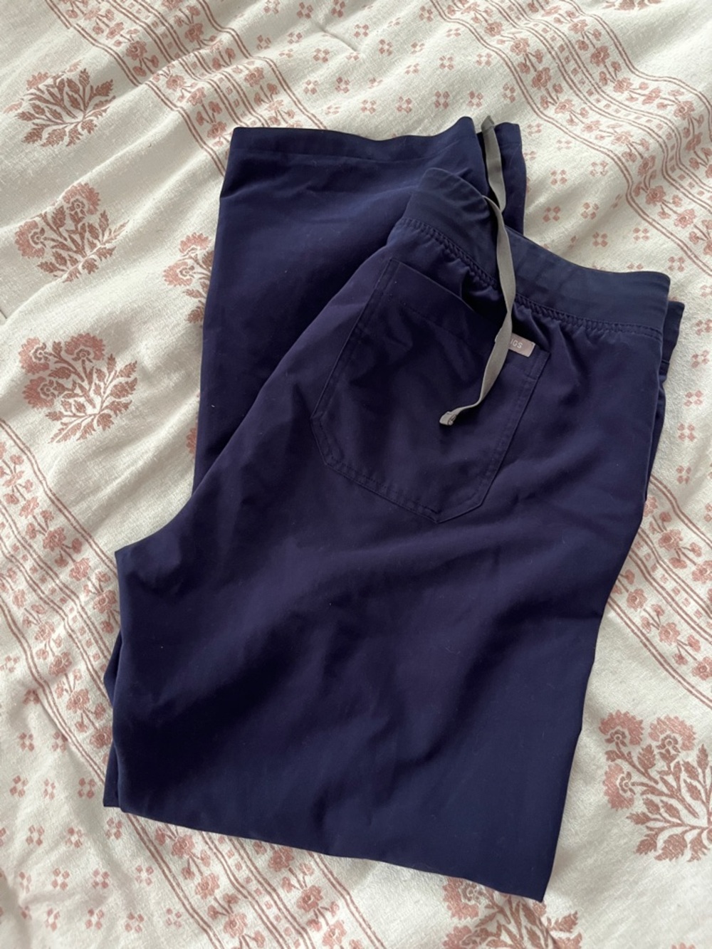 Figs navy scrub pants